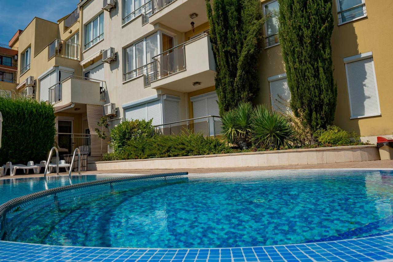Menada Belle View Apartments Sveti Vlas Esterno foto