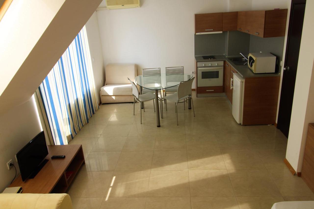 Menada Belle View Apartments Sveti Vlas Esterno foto