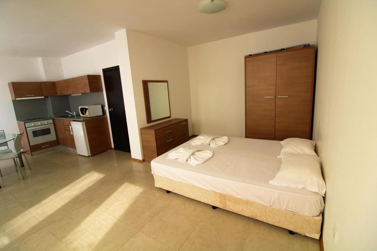 Menada Belle View Apartments Sveti Vlas Esterno foto