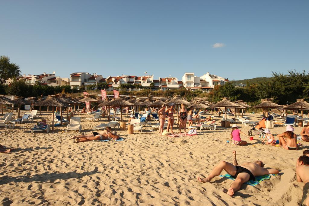 Menada Belle View Apartments Sveti Vlas Esterno foto