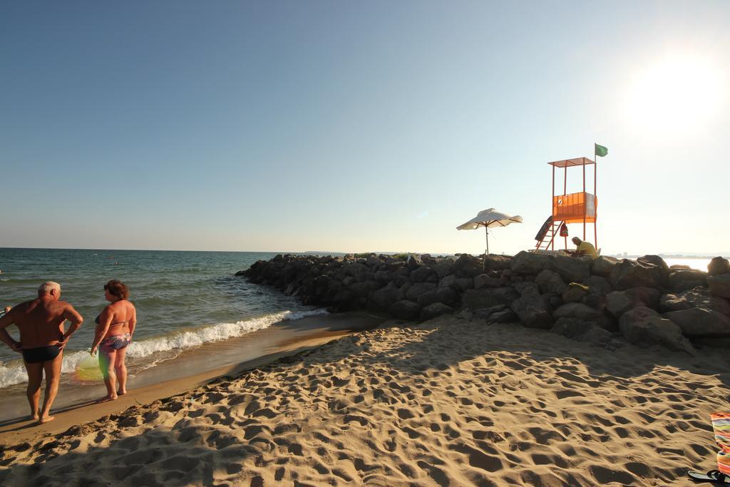 Menada Belle View Apartments Sveti Vlas Esterno foto