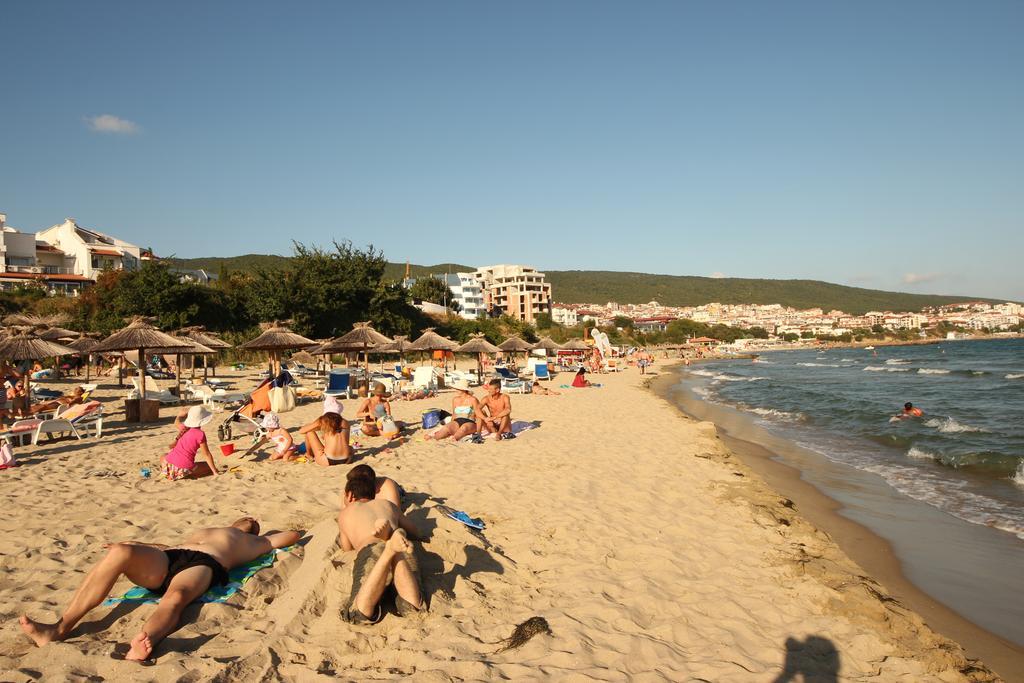 Menada Belle View Apartments Sveti Vlas Esterno foto