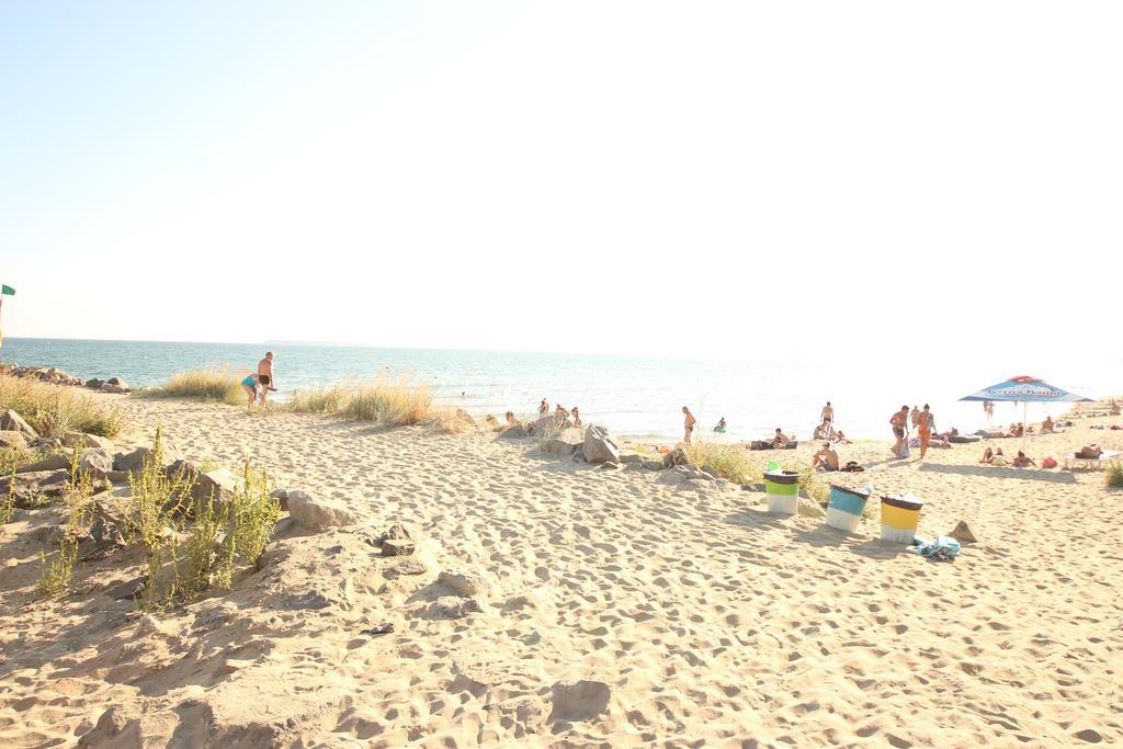 Menada Belle View Apartments Sveti Vlas Esterno foto